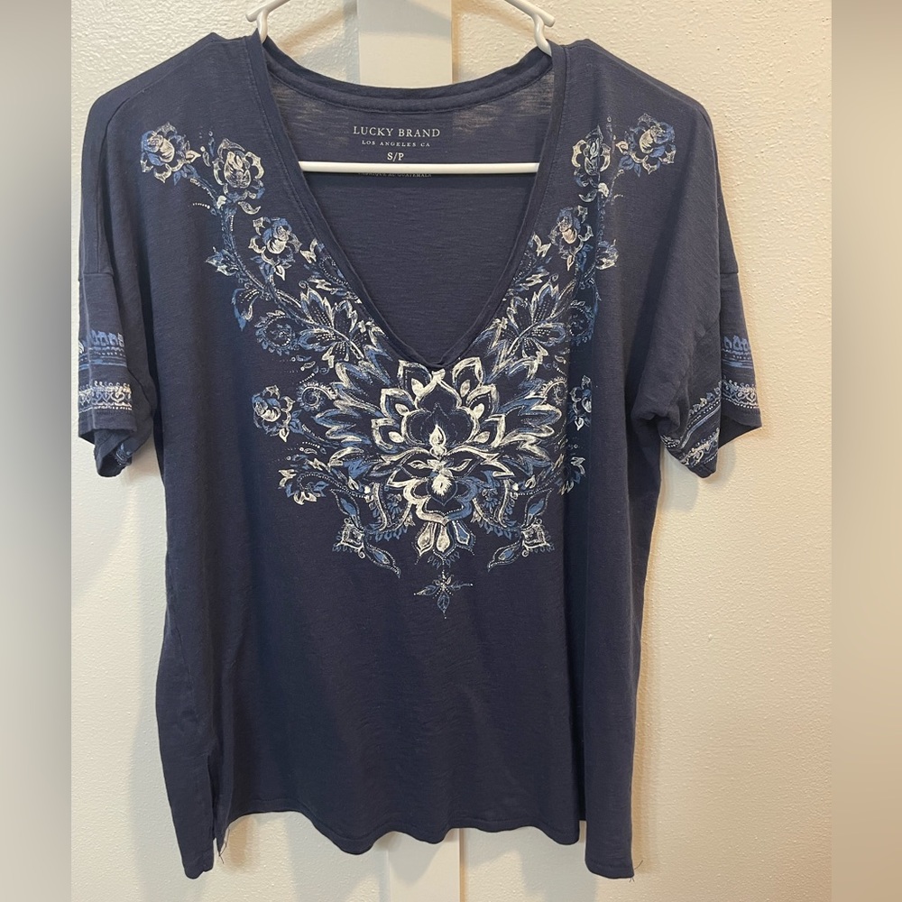 Lucky Brand V-neck Tee